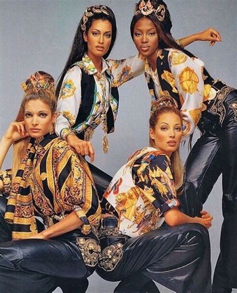 vestiti di versace anni 90|gianni versace designer.